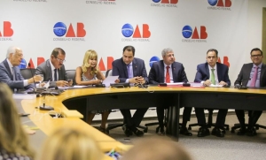 Da esq. para a dir., Nabor Bulhões, Humberto Martins, Rita Cortez, Beto Simonetti, Sydney Sanches, Felipe Sarmento e Marcus Vinicius Furtado Coêlho