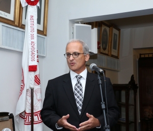 Proibir a participação de cooperativas em licitações públicas é inconstitucional