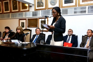 Da esq. para a dir., Adriana Brasil Guimarães, Rita Cortez, Antonio Laért Vieira Junior, Janaína Muniz da Silva (na tribuna), José dos Santos Carvalho Filho e Marco Aurélio Bezerra de Mello