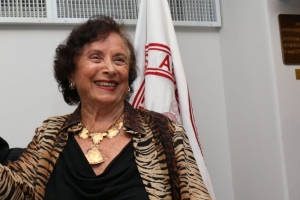 Ester Kosovski será a primeira mulher a receber a Medalha Teixeira de Freitas 