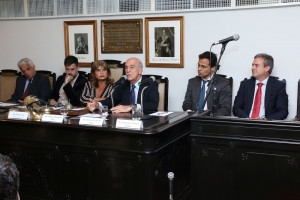 Da esq. para a dir., Marcos dos Santos Ferreira, Alexandre Freitas, Rita Cortez, Adilson Rodrigues Pires, Marcelo Lopes da Silva e João Luiz Amorim Franco