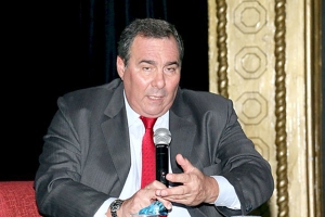 Castellar defende o direito constitucional à informação em debate no Cine Odeon