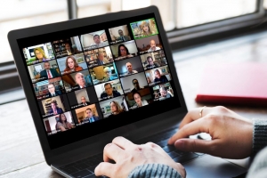 Oito representantes estaduais assumem os cargos em sessão ordinária especial 