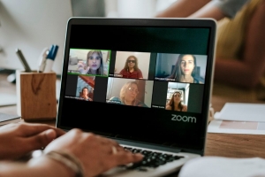 Delegada diz que maioria dos feminicídios é antecedida de agressões não denunciadas 