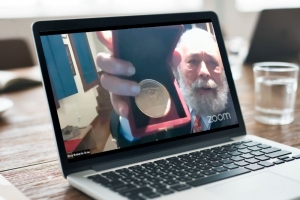 Eros Grau é homenageado pelo IAB com a Medalha Luiz Gama 