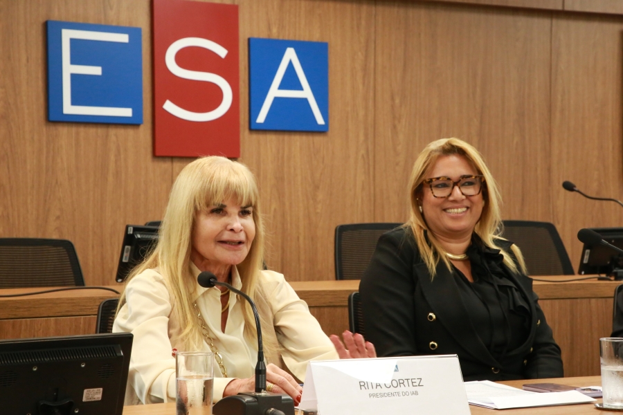 Da esq. para a dir., Rita Cortez e Alessandra Ávila. Fotos: Divulgação OAB/RJ