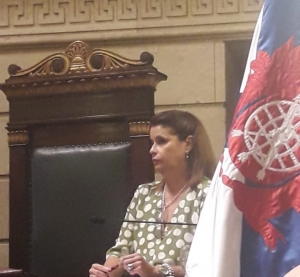 Adriana Brasil Guimarães representa o IAB em homenagem ao desembargador André Fontes