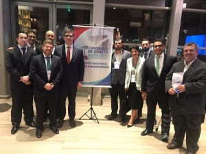 Custo elevado da arbitragem no Direito Imobiliário é apontado em debate mediado por Arnon Velmovitsky