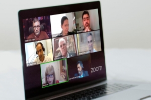 'A Baía de Guanabara virou uma grande latrina', afirma o biólogo Mário Moscatelli