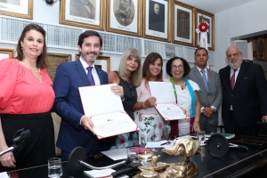Da esq. para a dir., Adriana Brasil Guimarães, Gustavo Villar Mello Guimarães, Rita Cortez, Luciana Barcellos Slosbergas, Moema Baptista, Jorge Folena e Paulo Reis
