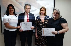  Da esq. para a dir., Carolina Lima, Marcello Oliveira, Adriana Brasil Guimarães e Danielle Lucenti 