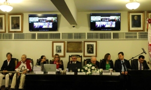 Da esq. para a dir., Eulália Ferreira, Gisálio Cerqueira Filho, Gizlene Nader, Katia Rubinstein Tavares, Sydney Limeira Sanches, Bernardo Cabral, Leila Pose Sanches, Vitor Sardas Nélio Georgini