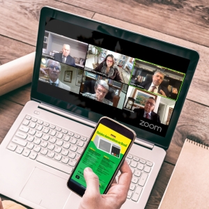 Da esq. para a dir., em cima, Bernardo Cabral, Carmela Grüne e Sydney Sanches; embaixo, Pedro Gordilho, Margarida Pressburguer e Octávio Costa