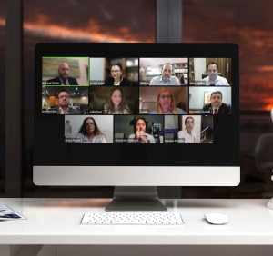 Da esq. para a dir., no alto, Ilan Leibel Swartzman, Lívia Bernardo de Castro Neves, Wagner Ferreira e Vitor Sardas; no meio, Expedito Lima, Leila Pose Sanches, Camila Batich e Bernardo Gicquel; embaixo, Graça Foster, Alexandre Vidigal e Mariana Botelho