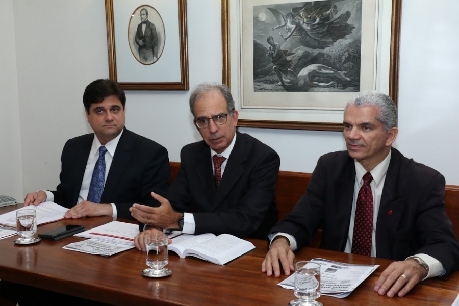 Comissão de Direito e Liberdade Religiosa -  “Lançamento de Livro na Biblioteca do IAB - “O Brasil sob a Proteção de Deus: Analisando a Laicidade no Poder Judiciário”.