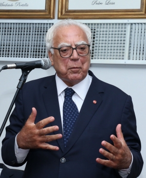 Miro Teixeira é designado para atuar como consultor legislativo do IAB no Congresso Nacional