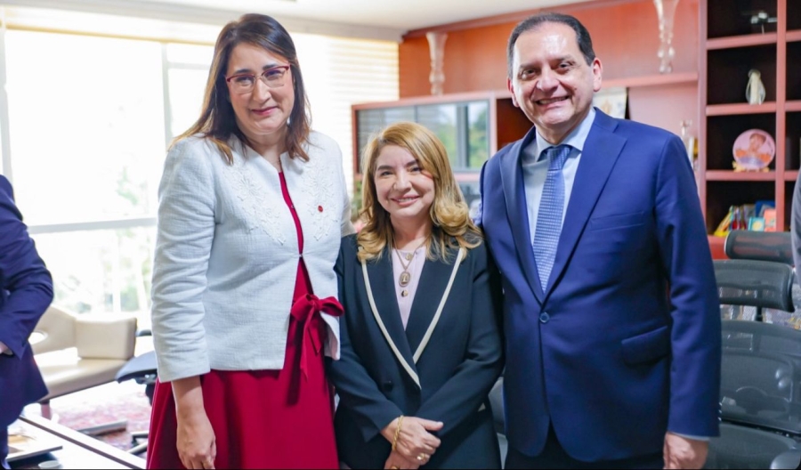Da esq. para a dir., Maria da Glória Aquino, Iracema Vale e Reynaldo Fonseca