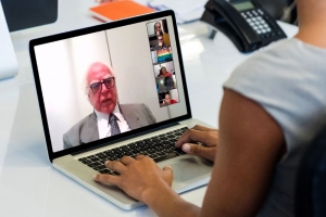 Miro Teixeira critica pressa em votar projeto que revoga Lei de Segurança Nacional 