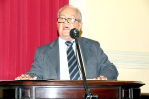 Um minuto de silêncio pela memória do ex-presidente do IAB Celso Soares