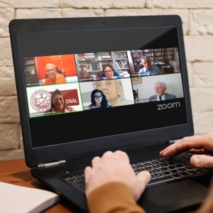 Teoria crítica do Direito foi tentativa inédita de construir uma teoria autêntica do saber jurídico, diz professor  Da esq. para a dir., no alto, Maria Lucia Gyrão, Leila Bittencourt e Francisco Amaral; embaixo, Ana Amelia Menna Barreto, Adriana Santos e Luiz Fernando Coelho