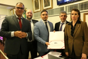 Da esq. para a dir., Jorge Rubem Folena, Ilan Leibel Swartzman, Carlos André Coutinho Teles, Sydney Limeira Sanches e Adriana Brasil Guimarães