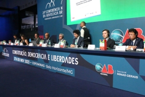 Da esq. para a dir., Diogo Soares de Melo Franco, Clarissa Nepomuceno Soares, Alexandre Arnone, Sóstenes Marchezine, Sydney Sanches, Thomas Law, João Rafael de Souza Caetano e Carlos Chagas