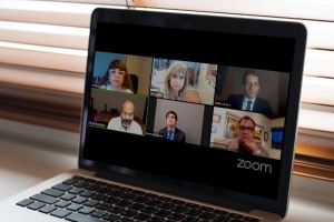 Exercício da cidadania é destacado em debate no IAB às vésperas das eleições 