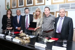 Da esq. para a dir., Adriana Brasil Guimarães, Ivan Nunes Ferreira, Carlos Roberto Barbosa Moreira, Rita Cortez, Luiz Eduardo Barbosa Moreira e Paulo César Pinheiro Carneiro