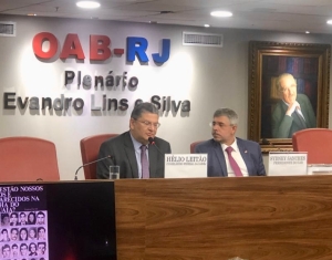 Da esq. para a dir., Hélio Leitão e Sydney Sanches