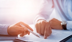 IAB debate avanços e retrocessos da nova Lei de Licitações e Contratos, dia 26/11