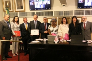 Da esq. para a dir., Antônio Laért Vieira Junior, Karina Helena Callai, Marcelo Viveiros de Moura, João Otávio de Noronha, Sydney Limeira Sanches, Edmée da Conceição Cardoso, Leila Pose Sanches, Ana Maria de Moura e Sérgio Tostes