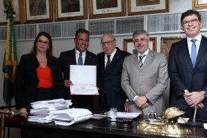 Da esq. para a dir., Adriana Brasil Guimarães, Luiz Augusto Reis de Azevedo Coutinho, Sergio Tostes, Sydney Sanches e Luciano Bandeira