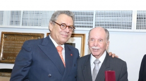 Técio Lins e Silva entrega a Medalha Teixeira de Freitas a Hermano de Villemor Amaral Filho