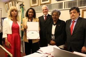 Da esq. para a dir., Rita Cortez, Evelyn Moraes Roges, Carlos Eduardo Machado, Edmée da Conceição Cardoso e Bernardo Gicquel