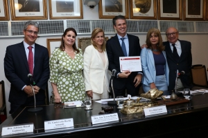 Da esq. para a dir., Gustavo Schmidt, Adriana Brasil Guimarães, Ana Tereza Basílio, André Gustavo de Andrade, Rita Cortez e Sergio Tostes