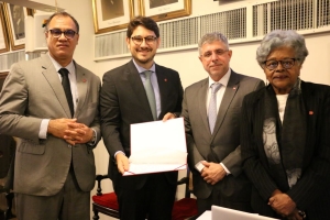 Da esq. para a dir., Jorge Rubem Folena, Daniel Ribeiro da Silva Aguiar, Sydney Limeira Sanches e Edmée da Conceição Ribeiro Cardoso