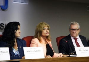 Da esq. para a dir., Marisa Gaudio, Rita Cortez e Ricardo Menezes
