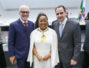 Da esq. para a dir., Carlos Eduardo Machado, Silvia Souza e Beto Simonetti