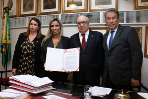Da esq. para a dir., Adriana Brasil Guimarães, Flávia Pinheiro Fróes, Sergio Tostes e Antonio Laért Vieira Junior