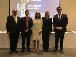  Da esq. para a dir., Esdras Dantas de Souza, Marcos Crissiuma, Rita Cortez, Ana Tereza Basílio e Luciano Bandeira