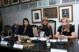 Da esq. para a dir., Manoel Messias Peixinho, Adriana Brasil Guimarães, Rita Cortez e Ana Tereza Basílio