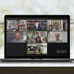 Da esq. para a dir., no alto, Marcia Dinis, Paulo Fernando Pinheiro Machado e Octávio Costa; no meio, Ricardo Lessa, Carmela Grüne e Frei Betto; embaixo, Adriana Guimarães