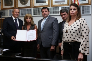 Da esq. para a dir., Pedro Trovão do Rosário, Rita Cortez, Cláudio Carneiro, Alex Sander Xavier Pires e Adriana Brasil Guimarães