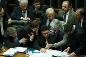 Após vaivém na Câmara, entenda como ficou o pacote anticorrupção