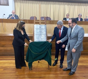 Da esq. para a dir., Betânia Fidalgo, Sydney Sanches e André Meira