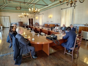 Reunião entre representantes do IAB e da Universidade de Coimbra, na sede da instituição de ensino 