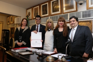 Da esq. para a dir., Adriana Brasil Guimarães, Luis Fernando Priolli, Rita Cortez, Kátia Tavares e Bernardo Gicquel