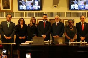 Da esq. para a dir., Jorge Rubem Folena, Omara Oliveira de Gusmão, Marystella Romanini, Mario Jumbo Aufiero, Carlos Eduardo Machado, Edmée da Conceição Cardoso e Aniello Miranda Aufiero