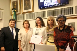 Da esq. para a dir., Bernardo Gicquel, Ana Amélia Menna Barreto, Caroline Coelho Cattaneo, Rita Cortez e Edmée da Conceição Cardoso