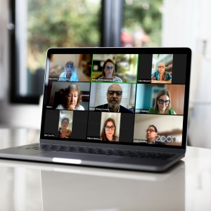   Da esq. para a dir., no alto, Rita Cortez, Adriana Brasil Guimarães e Talita Menezes do Nascimento; no meio, Hildete Pereira, Marcus Vinicius Cordeiro e Elaine Molinaro; embaixo, Quezia Tebet, Débora Martins e Daniel Apolônio Gonçalves Vieira